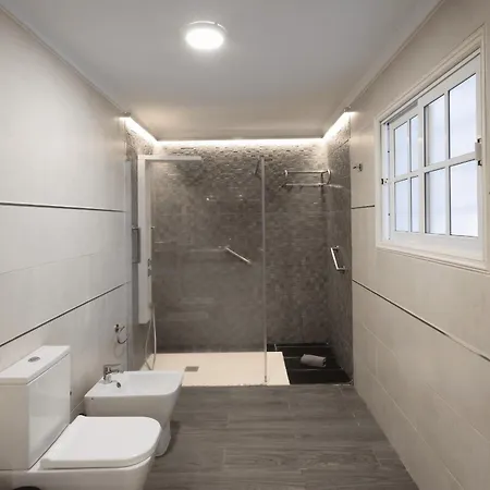 Chalet Luxury Villa With Pool, Jacuzzi, Cardio Area And Gardens