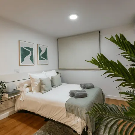 Luxury With Heated Pool, Jacuzzi, Gym, And Gardens Chalet