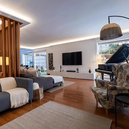 Luxury With Heated Pool, Jacuzzi, Gym, And Gardens Chalet Puerto de la Cruz (Tenerife)